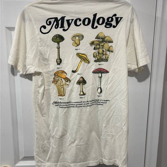 Graphic T-shirt - Picture 4 of 5